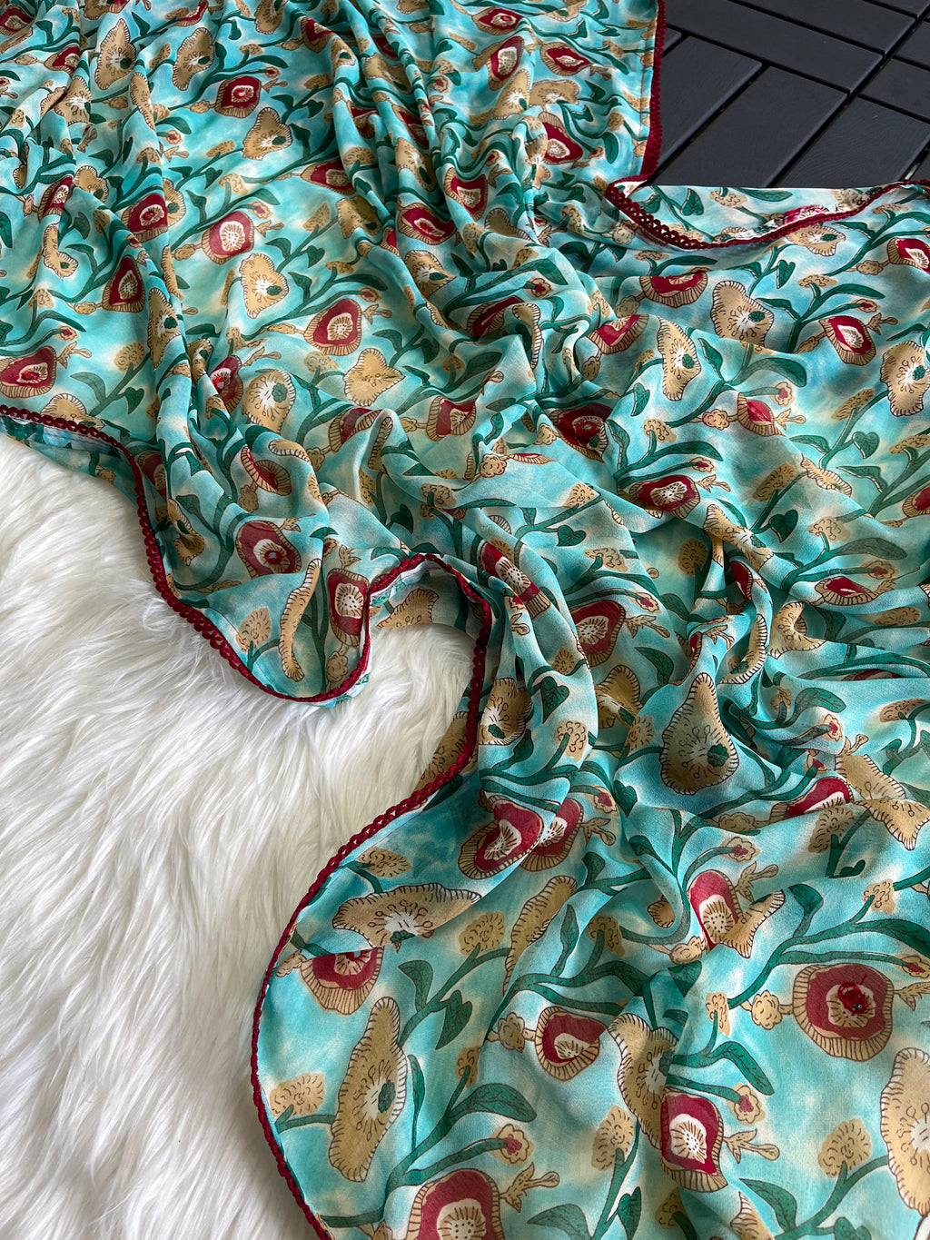 Pure Georgette Saree